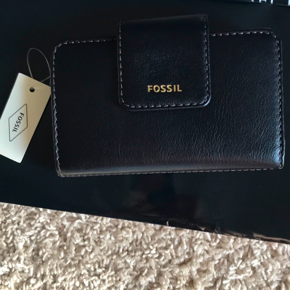 Fossil Leather Wallet Black with Stitching side pocket NWT